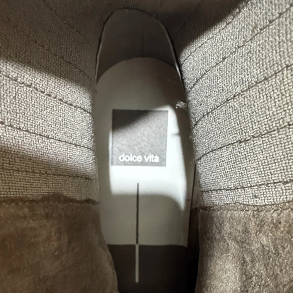 Dolce‎ Vita Linny Beige Ankle Booties